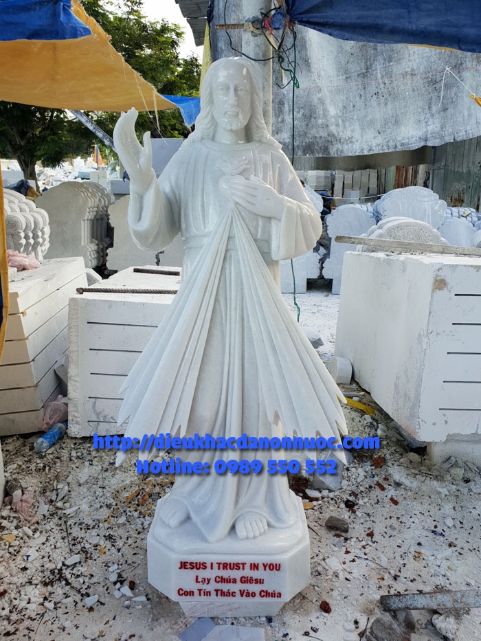 Tượng chúa Giê Su đá cẩm thạch