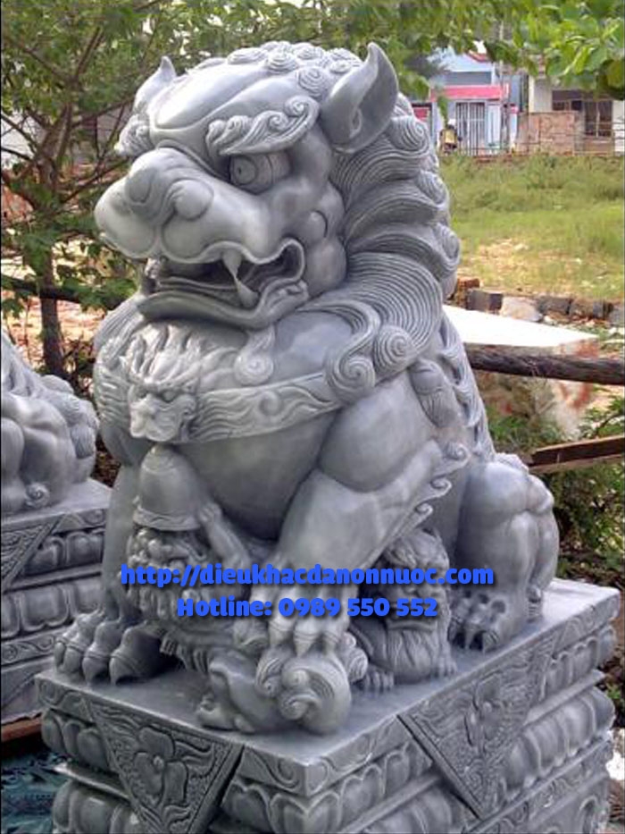 Tượng sư tử đá cẩm thạch